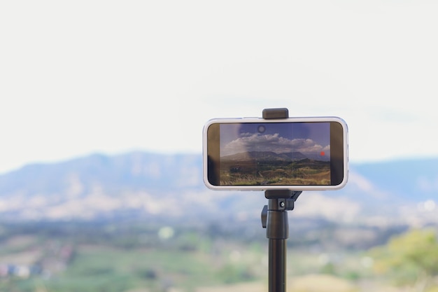 Set up a camera to shoot landscapes using your smartphone