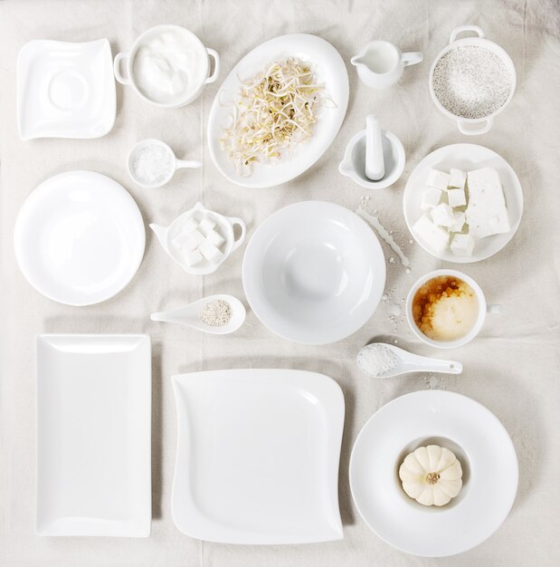 Photo set of white plates