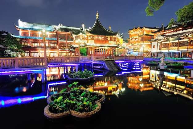 Shanghai pagoda building