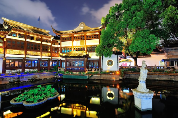 Shanghai pagoda building