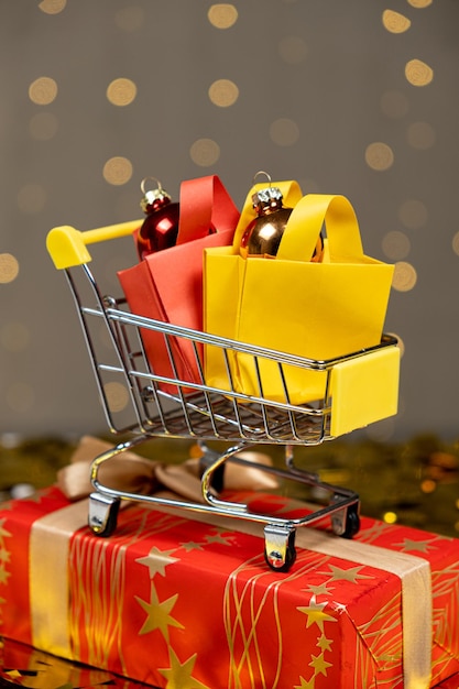 Shopping cart with packages purchases