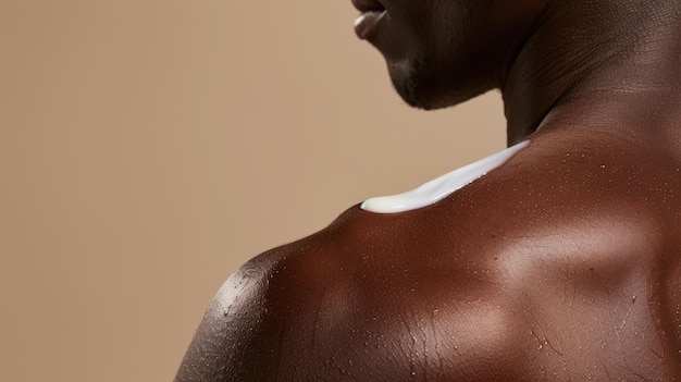 Photo the shoulder with lotion