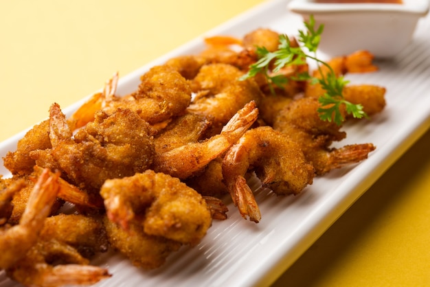 Shrimp fritters or prawn bajji or jheenga pakodaÃÂÃÂÃÂÃÂ or kolambi or zinga pakora, Indian snack food