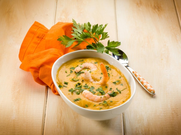 Shrimp soup with parsley