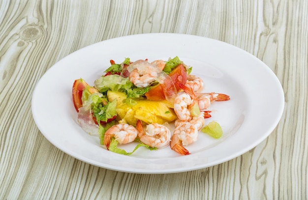 Shrimps with aloe vera salad