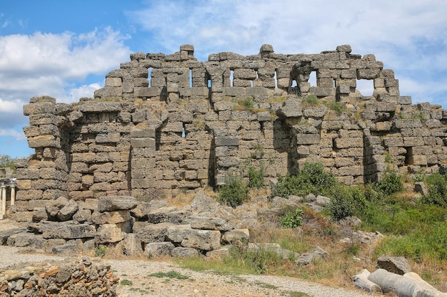 Side ruins