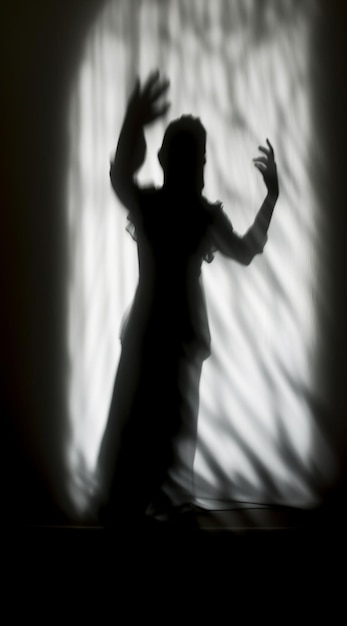 Photo a silhouette of a woman with a basketball in the air