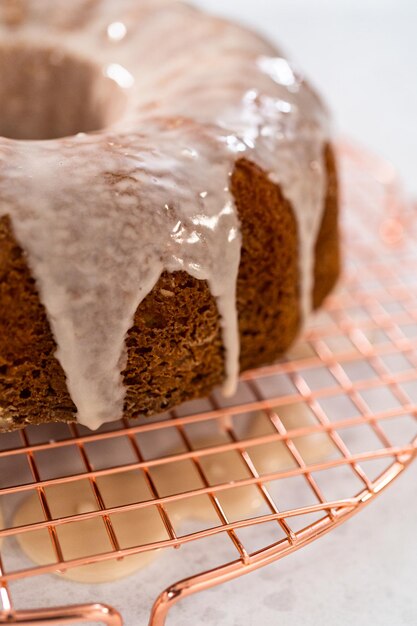 Simple vanilla bundt cake from box cake