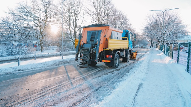 Snow Cleaning from the road