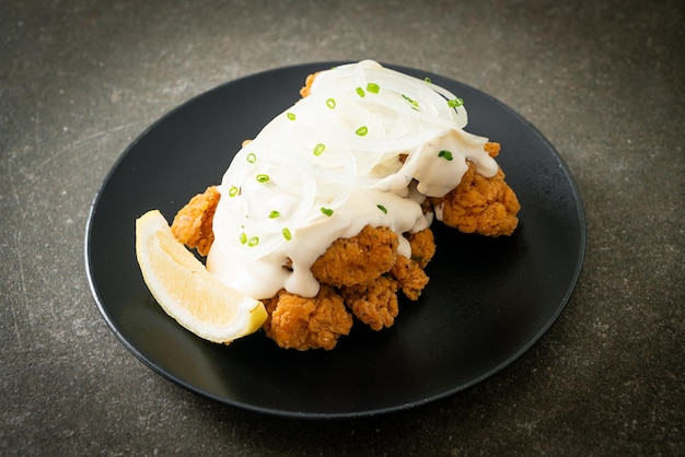 Snow Onion Chicken or Fried Chicken with Creamy Onions Sauce