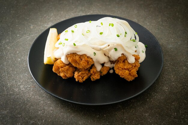 Snow Onion Chicken or Fried Chicken with Creamy Onions Sauce