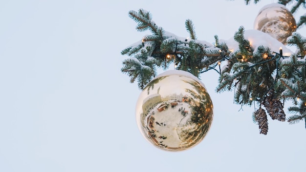 Photo snowy christmas tree toys backdrop