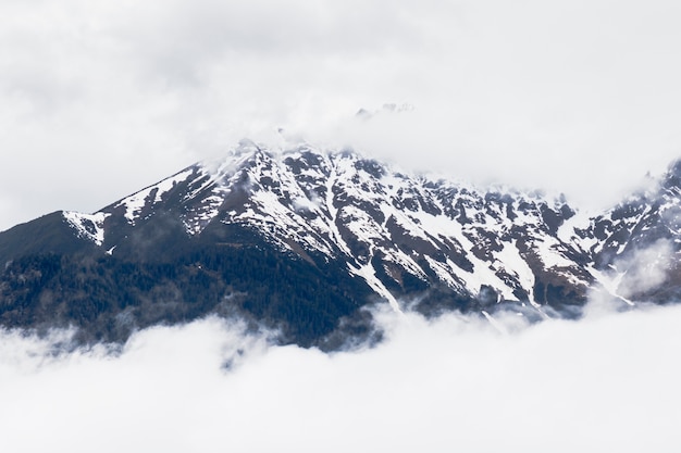 Photo snowy mountains in the alps