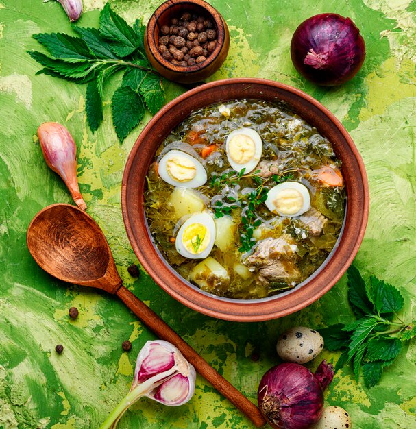 Sorrel soup in bowl