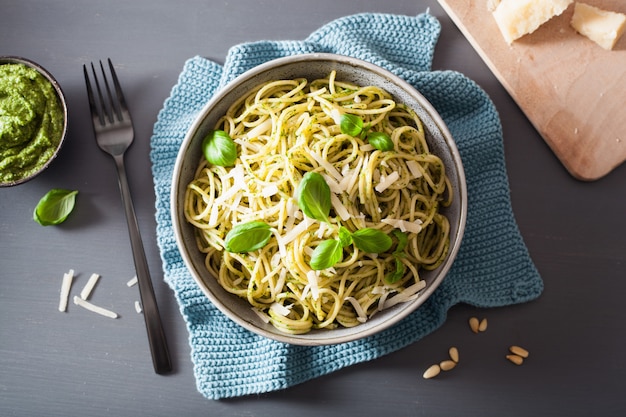 Spaghetti pasta with avocado basil pesto sauce