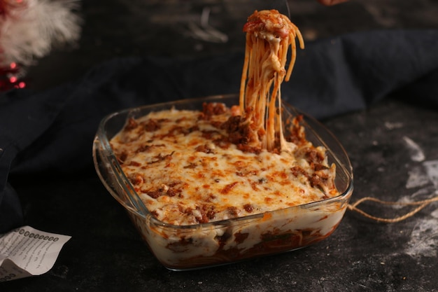 spaghetti pasta with minced meat