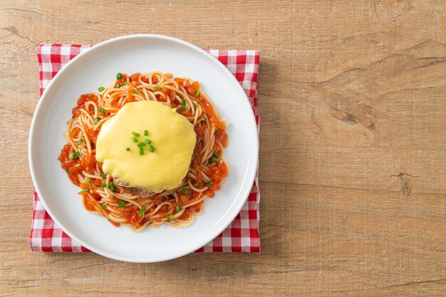 Spaghetti Tomato Sauce with Hamburg and Cheese