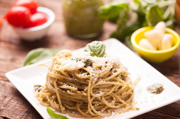 Spaghetti with pesto sauce