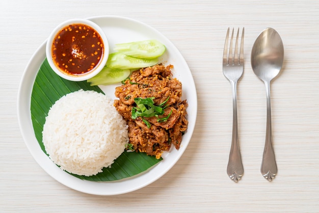 Spicy grilled pork with rice