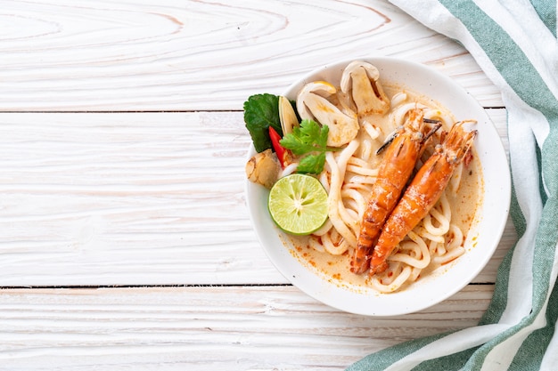 spicy shrimps udon ramen noodle (Tom Yum Goong)