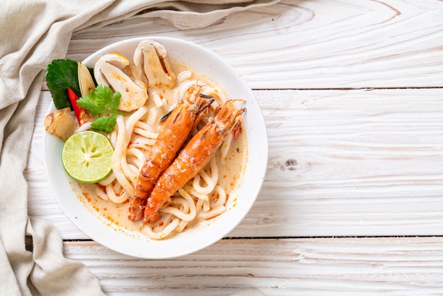 spicy shrimps udon ramen noodle (Tom Yum Goong)