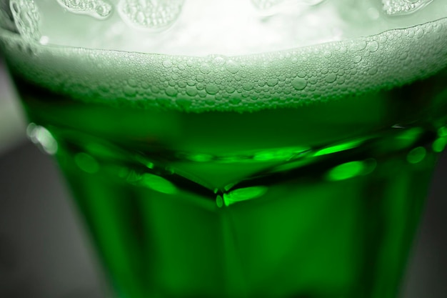 Photo st patrick's day green beer closeup