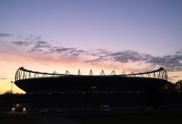 Photo a stadium with a sign that says  stadium  on it