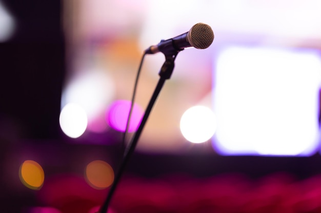 Stage mic in front of the blurred hall