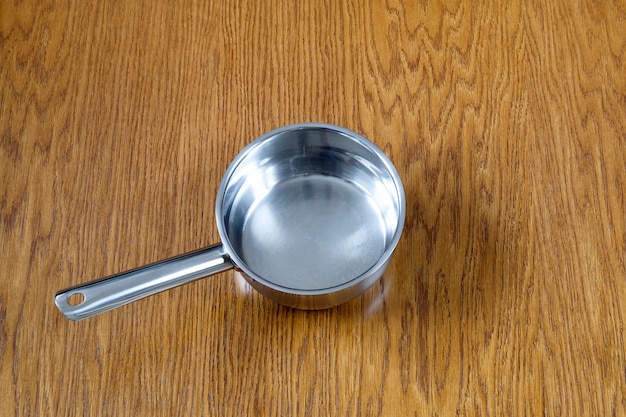 Stainless steel cooking pot