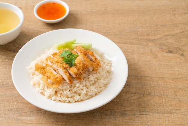 Steamed Rice with Fried Chicken or Hainanese Chicken Rice