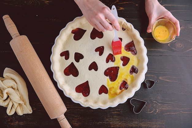 Step by step production of Strawberry pie