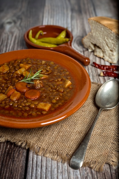 Stew of lentils with chorizo and pork