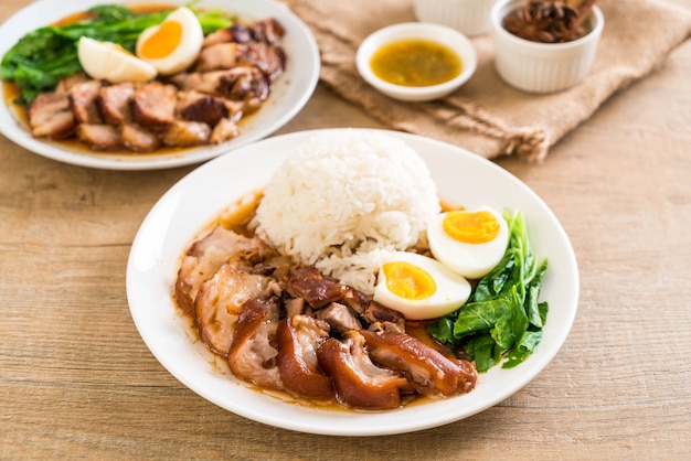 Stewed pork leg with rice