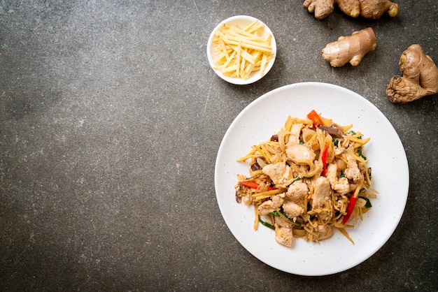 stir-fried chicken with ginger