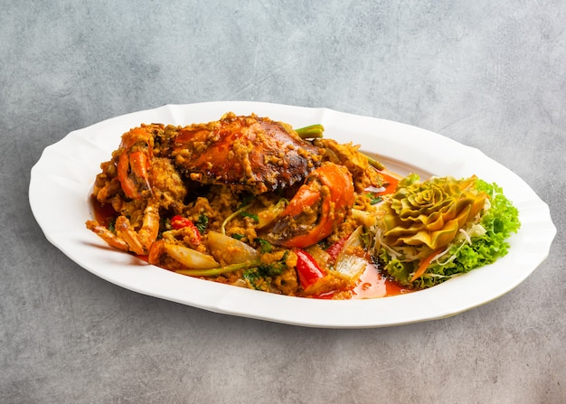 Stir fried crab with curry powder