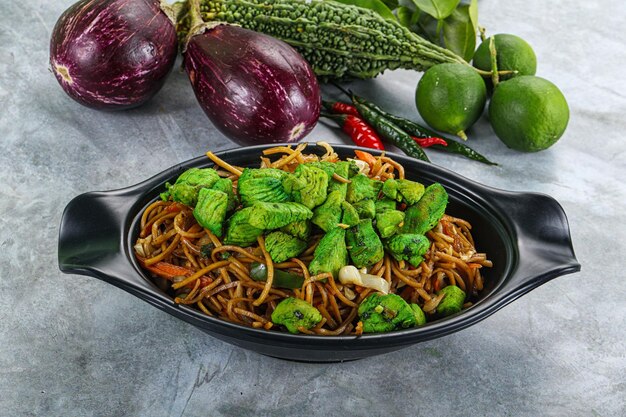 Photo stir fried noodles with wasabi chicken