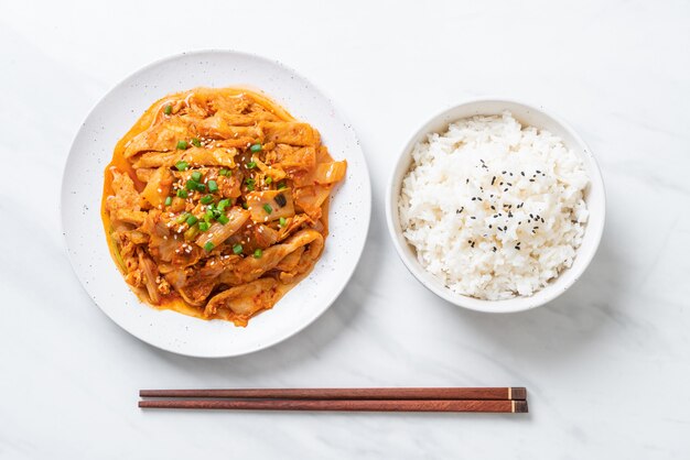 stir-fried pork with kimchi