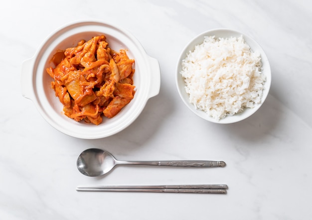 stir-fried pork with kimchi