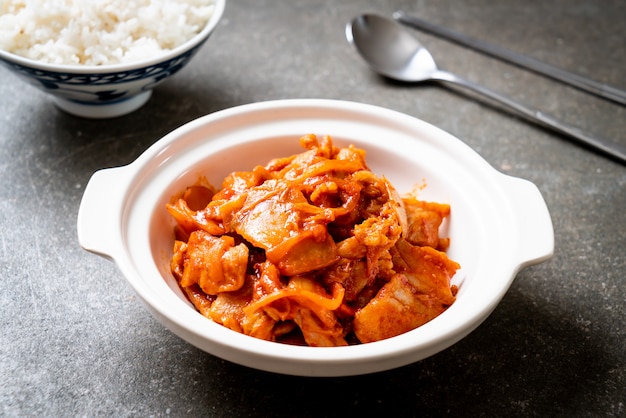 stir-fried pork with kimchi