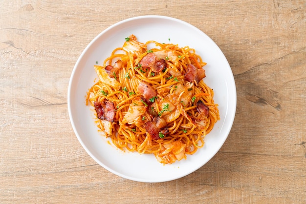 stir-fried spaghetti with kimchi and bacon - fusion food style