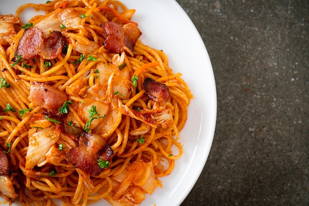 stir-fried spaghetti with kimchi and bacon - fusion food style