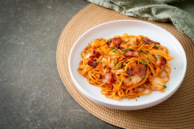 stir-fried spaghetti with kimchi and bacon - fusion food style