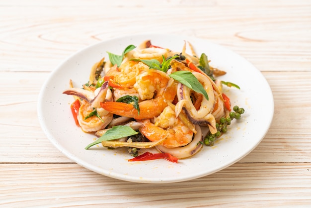 stir fried spicy sea food