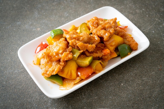 Stir fried sweet and sour sauce with pork