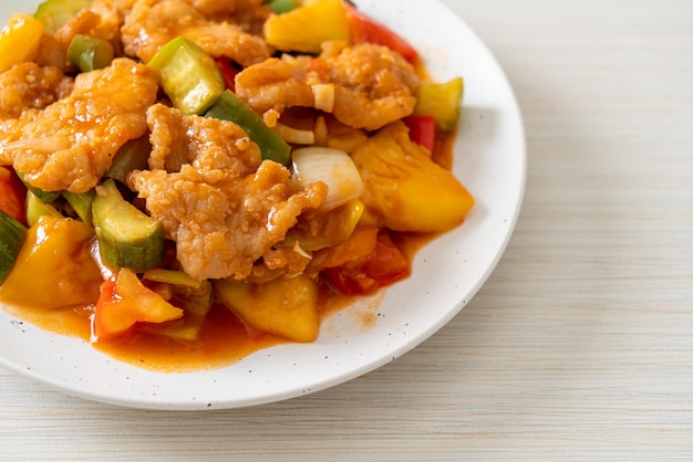 Stir fried sweet and sour sauce with pork