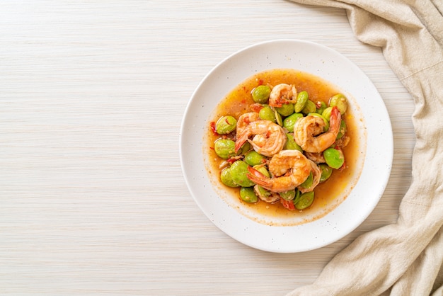 Stir-Fried Twisted Cluster Bean with Shrimp