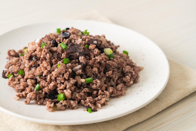 Stirfried Chinese Olives with Minced Pork