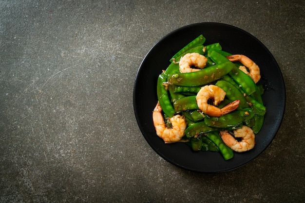 StirFried Green Peas with Shrimp