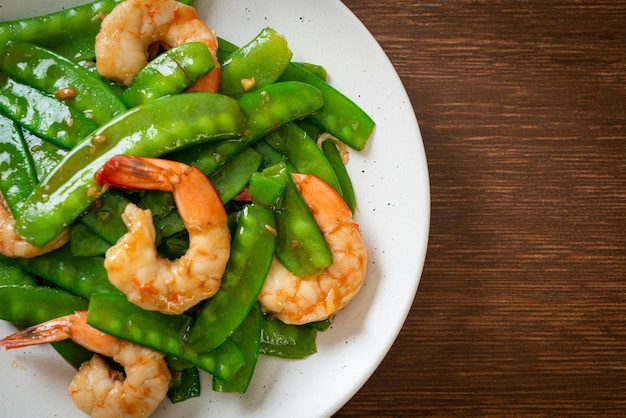 StirFried Green Peas with Shrimp