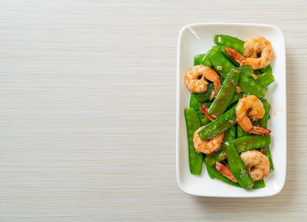 StirFried Green Peas with Shrimp